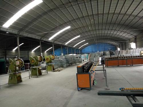 哪里賣沖孔網板，專業廠家銷售解答